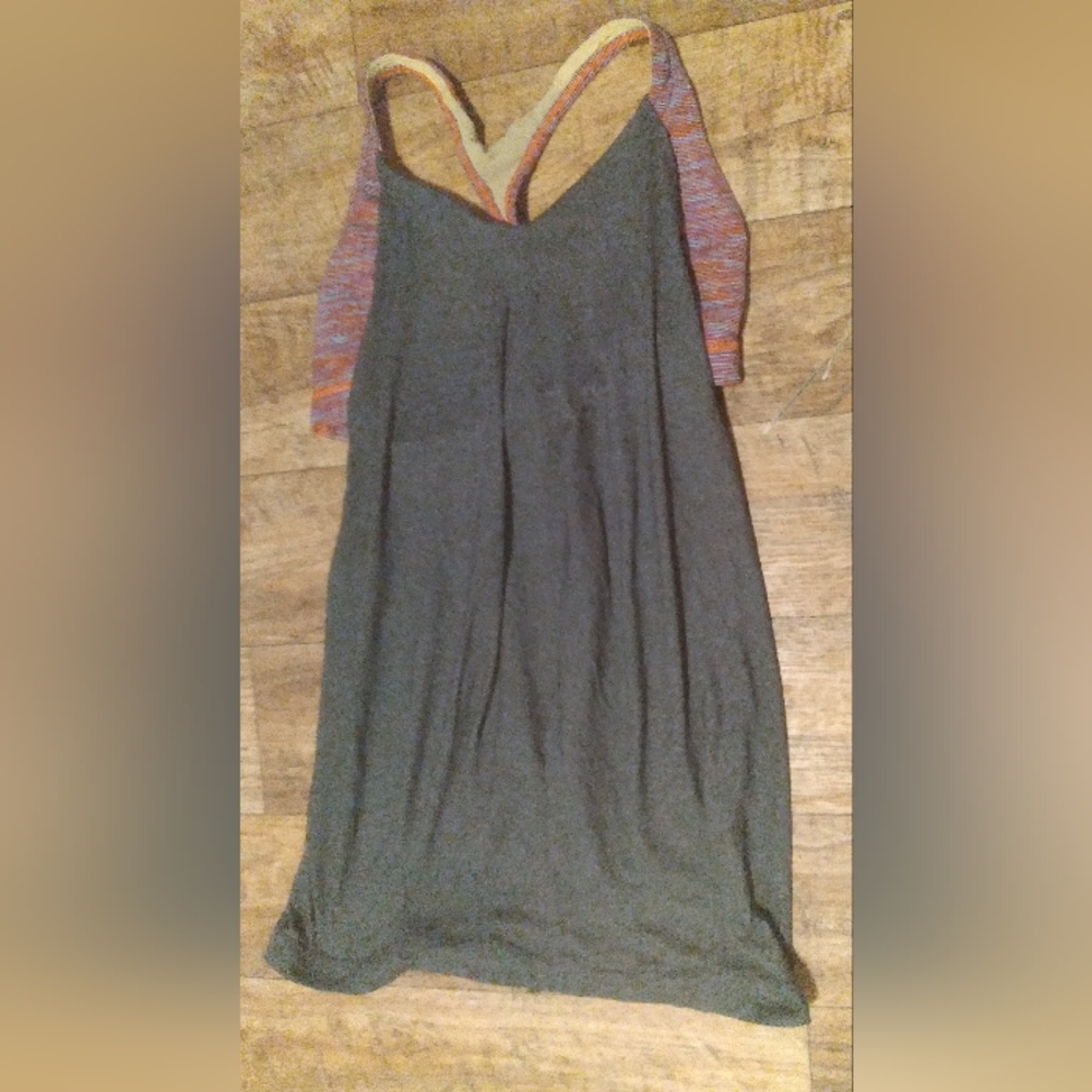 Tank top - Picture 2 of 3